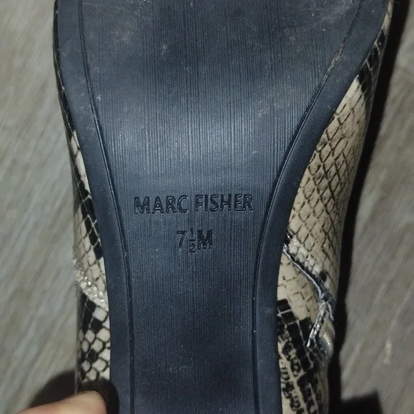 New Marc Fisher Beige & Black Croc Embossed Ankle Boots 7.5 - Picture 7 of 7